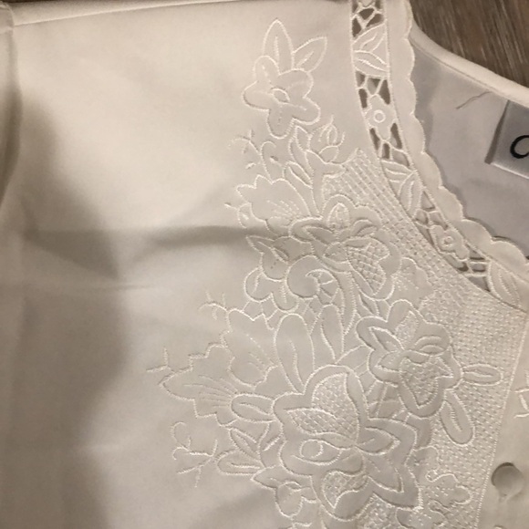 Vintage White Embroidered Top by Claudia Richard - Picture 2 of 10